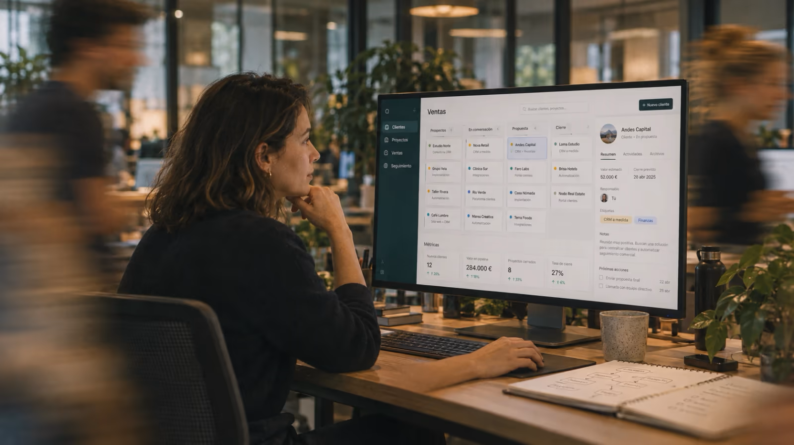 Software a medida: cuándo compensa de verdad, cuándo es tirar el dinero y cómo se hace bien